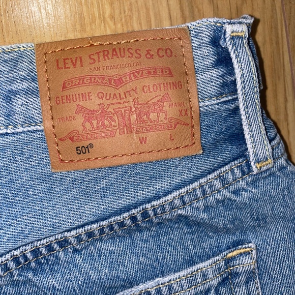 LEVI’S - 501 Jean Shorts - size 27 - Picture 6 of 9